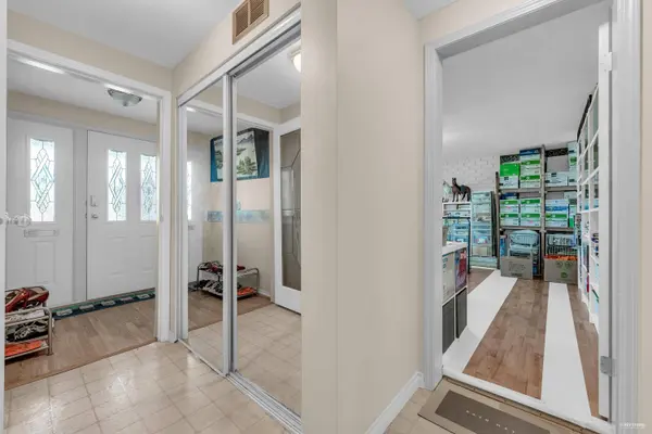 10560 Granville AVE, Richmond, BC V6Y 1R4