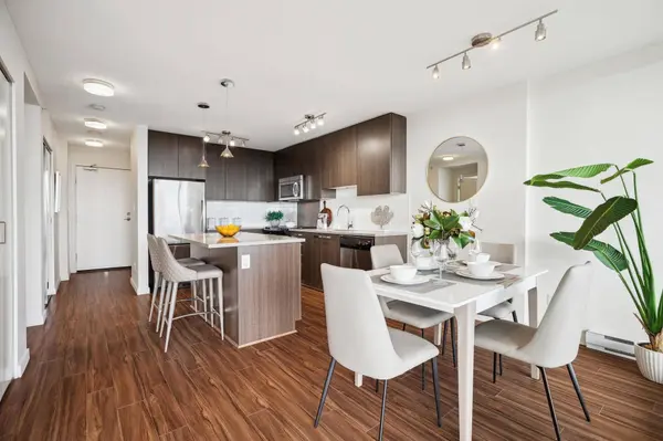 13325 102a AVE #3208, Surrey, BC V3T 0J5