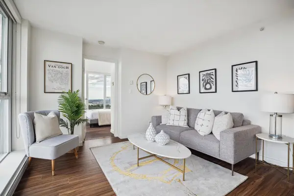 13325 102a AVE #3208, Surrey, BC V3T 0J5