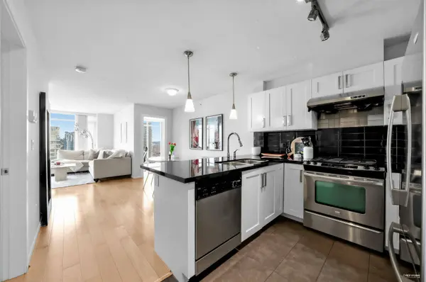 2133 Douglas RD #2005, Burnaby, BC V5C 0E9