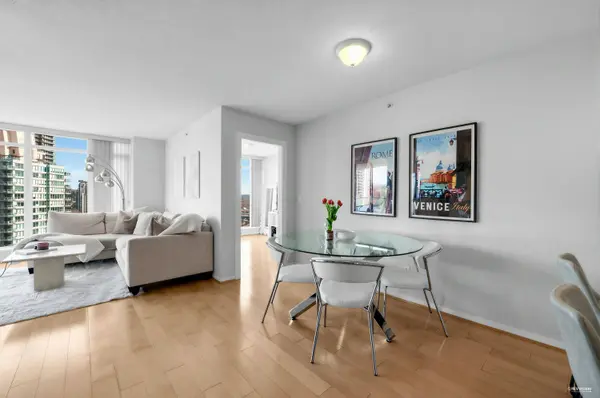 2133 Douglas RD #2005, Burnaby, BC V5C 0E9