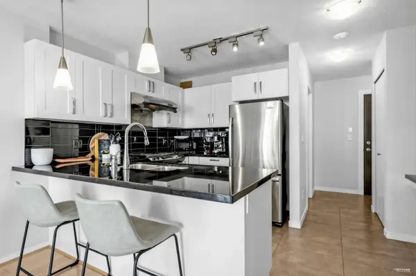 2133 Douglas RD #2005, Burnaby, BC V5C 0E9