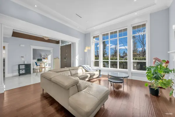 4133 Victory ST, Burnaby, BC V5J 1P6