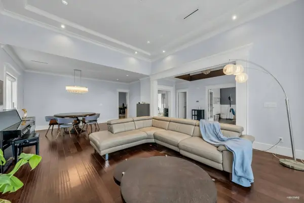 4133 Victory ST, Burnaby, BC V5J 1P6