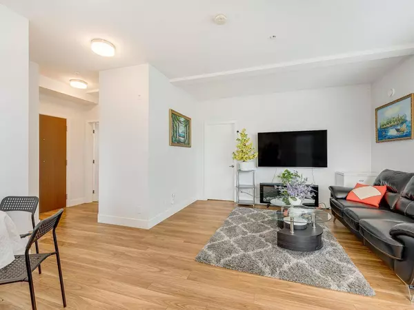 5355 Lane ST #212, Burnaby, BC V5H 0H1