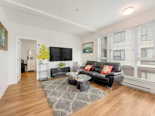 5355 Lane ST #212, Burnaby, BC V5H 0H1