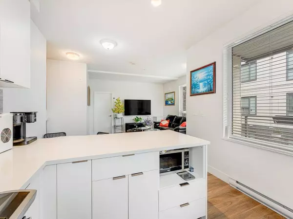 5355 Lane ST #212, Burnaby, BC V5H 0H1