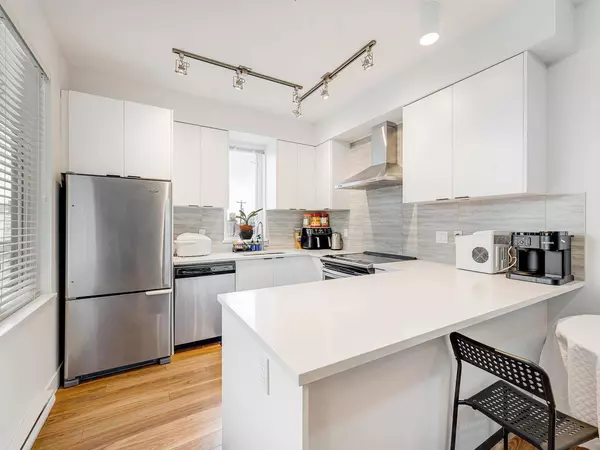 5355 Lane ST #212, Burnaby, BC V5H 0H1