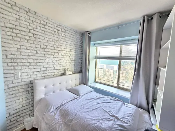 1145 Heffley CRES #406, Coquitlam, BC V3B 7Z3