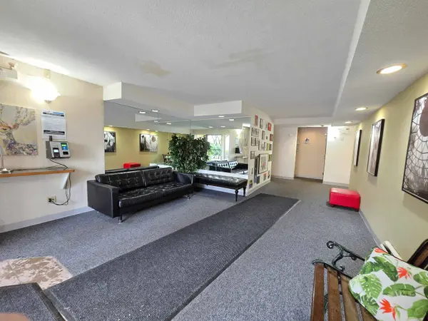 350 E 5th AVE #207, Vancouver, BC V5T 1H4