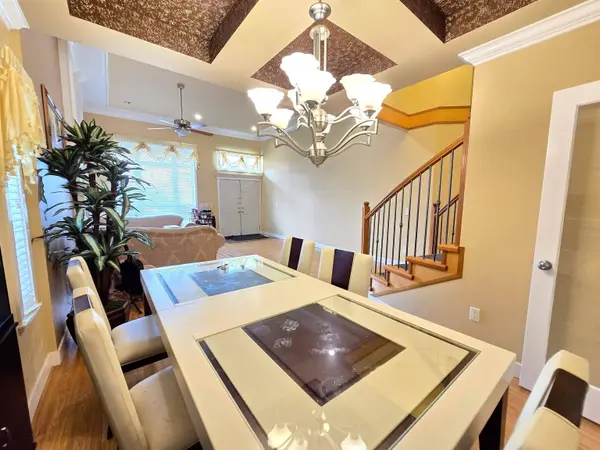 19650 73a AVE, Langley, BC V2Y 3C4