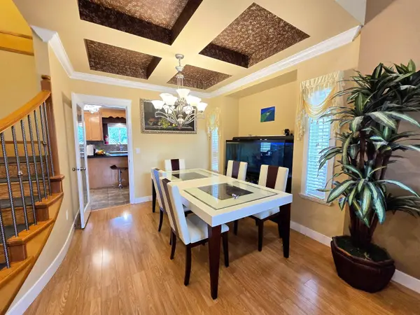 19650 73a AVE, Langley, BC V2Y 3C4