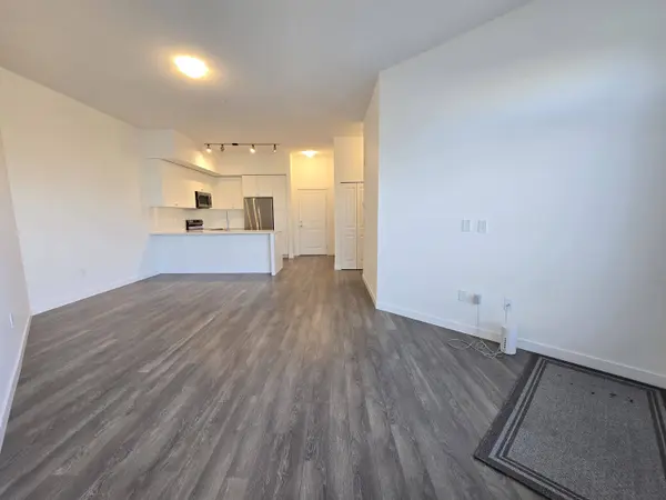 15738 85 AVE #624, Surrey, BC V4N 6Y1
