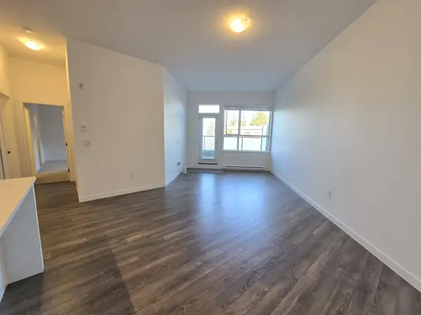 15738 85 AVE #624, Surrey, BC V4N 6Y1