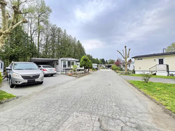 8220 King George BLVD #56, Surrey, BC V3W 6E1