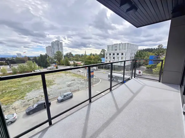 10405 147 ST #414, Surrey, BC V3R 5X4