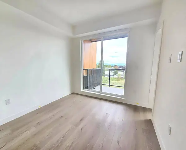 10405 147 ST #414, Surrey, BC V3R 5X4