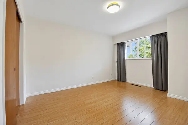 2216 E 41st AVE, Vancouver, BC V5P 1L6