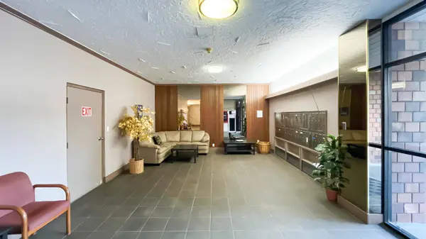 47 Agnes ST #1004, New Westminster, BC V3L 1E2