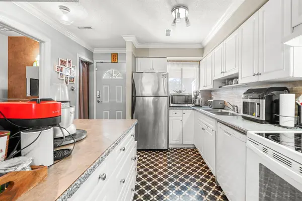 5271 204 ST #14, Langley, BC V3A 5X1