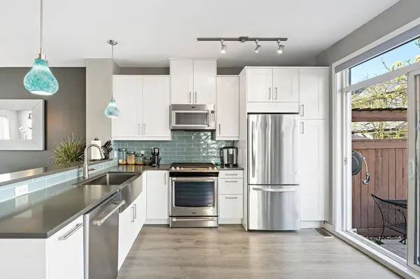 18777 68a AVE #129, Surrey, BC V4N 0Z7