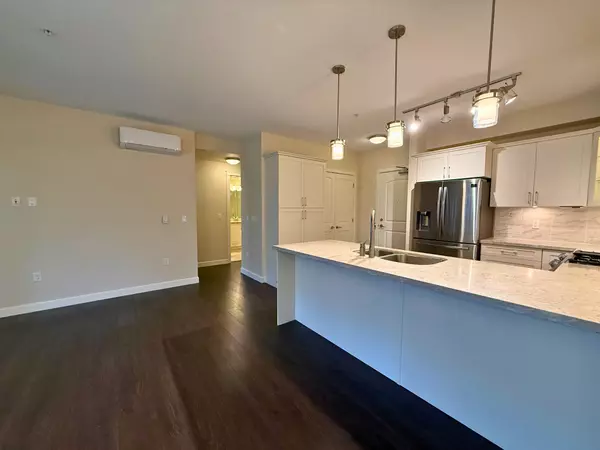 3535 146A St #208, Surrey, BC V4P 0H2