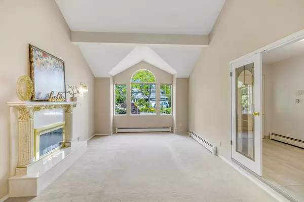 Surrey, BC V4N 2Y9,15910 89 Ave