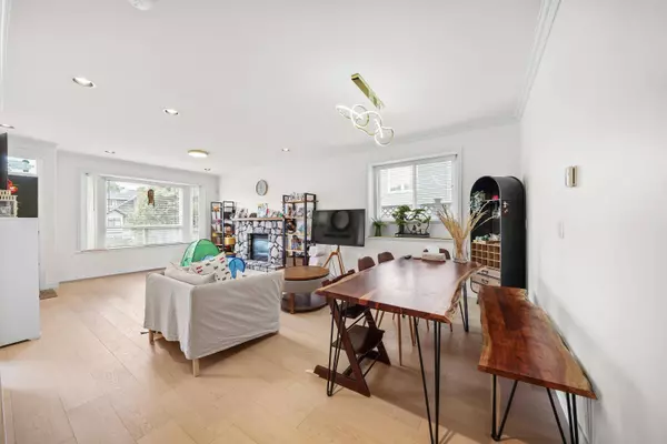 4857 Victory ST, Burnaby, BC V5J 1S5