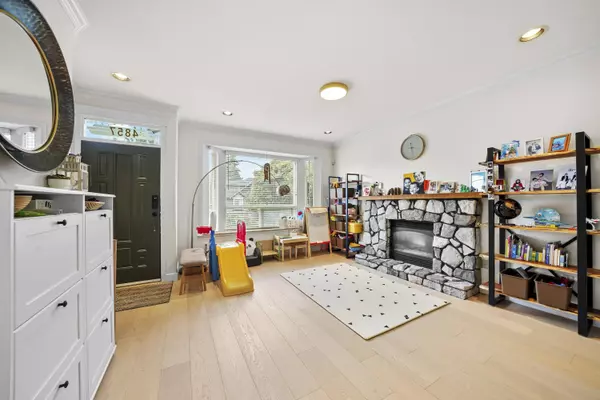 4857 Victory ST, Burnaby, BC V5J 1S5