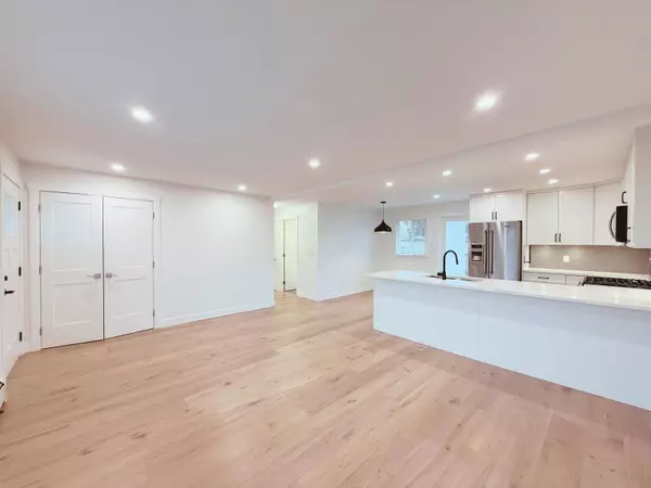 1967 Dorset AVE, Port Coquitlam, BC V3B 2A6