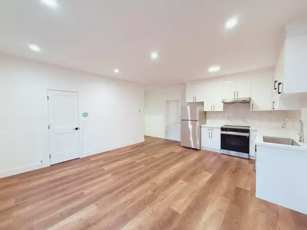 16676 17a AVE #Basement, Surrey, BC V3Z 0T3