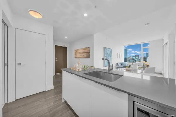 1283 Howe ST #3504, Vancouver, BC V6Z 0E3