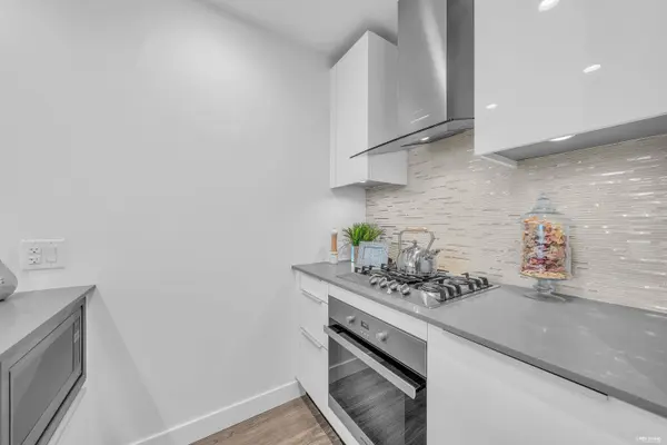 1283 Howe ST #3504, Vancouver, BC V6Z 0E3