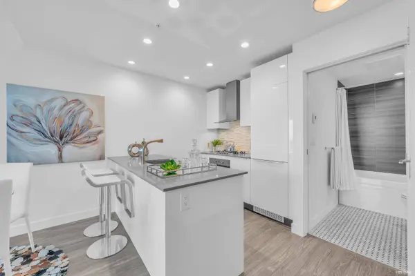 1283 Howe ST #3504, Vancouver, BC V6Z 0E3