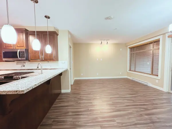 32445 Simon AVE #204, Abbotsford, BC V2T 0G7