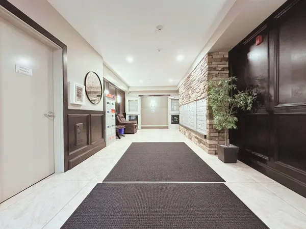 32445 Simon AVE #204, Abbotsford, BC V2T 0G7