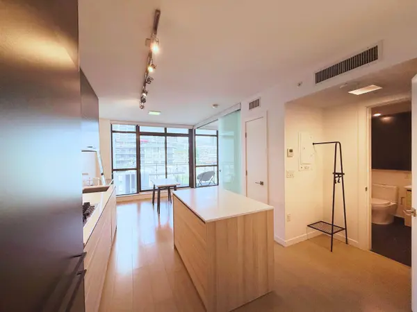 4488 Juneau ST #602, Burnaby, BC V5C 0M4