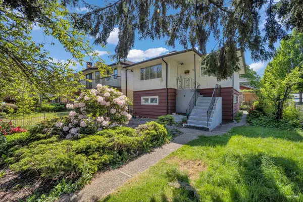 3006 E 27th AVE, Vancouver, BC V5R 1P2