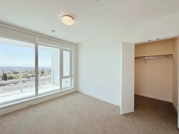 7799 Park Crescent #601, Burnaby, BC V3N 0J7