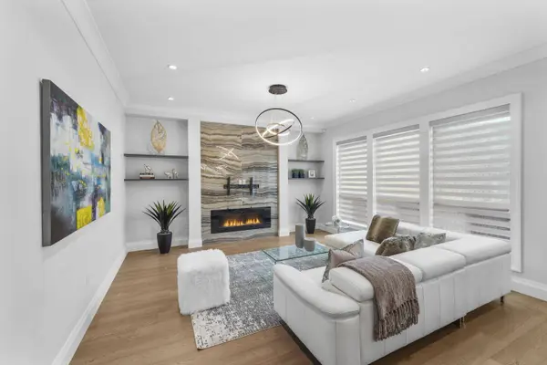 1699* 18 AVE, Surrey, BC V3Z 9X5