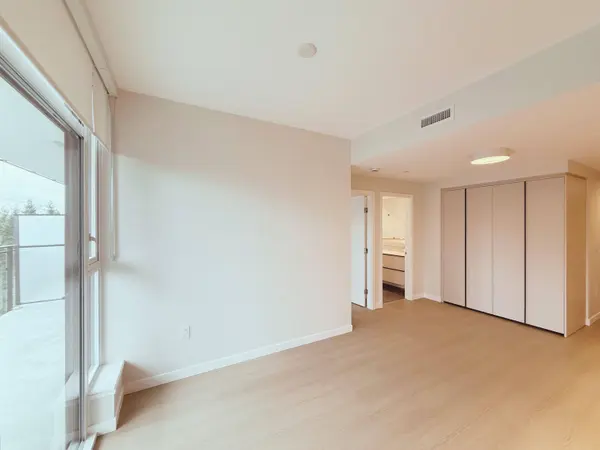 612 Elmwood ST #602, Coquitlam, BC V3J 3W8