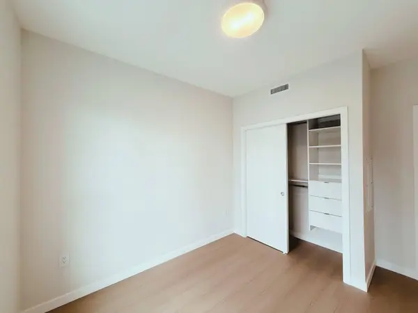612 Elmwood ST #602, Coquitlam, BC V3J 3W8