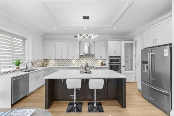 16692 18 AVE, Surrey, BC V3Z 9X5