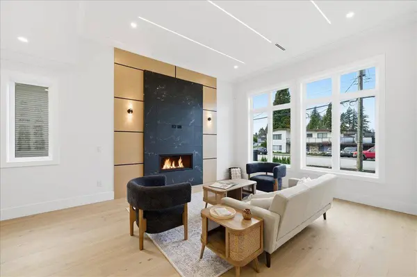 821 Porter ST, Coquitlam, BC V3J 5B9