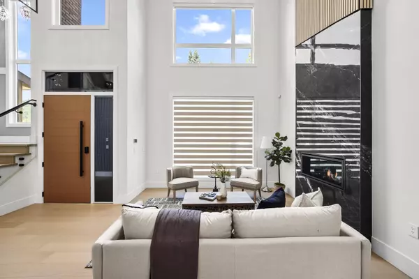 612 Chapman AVE, Coquitlam, BC V3J 4A3