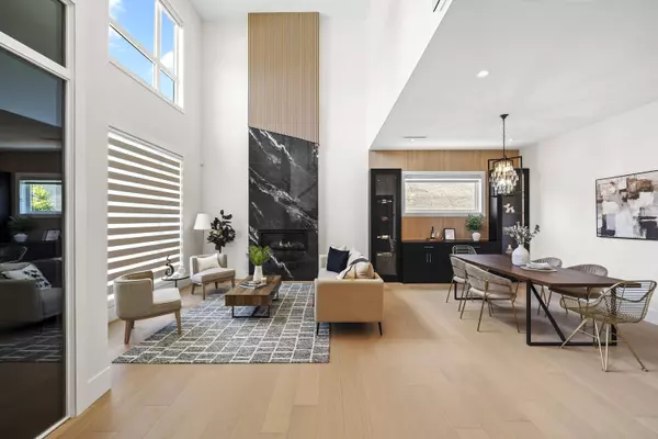 612 Chapman AVE, Coquitlam, BC V3J 4A3