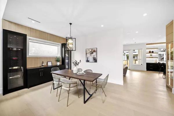 612 Chapman AVE, Coquitlam, BC V3J 4A3