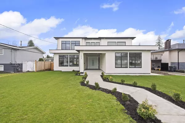 1054 Smith AVE, Coquitlam, BC V3J 2X8