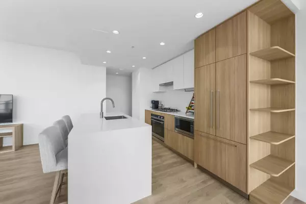 505 Nelson ST #604, Coquitlam, BC V3J 0R5