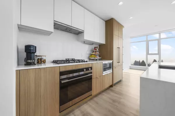 505 Nelson ST #604, Coquitlam, BC V3J 0R5